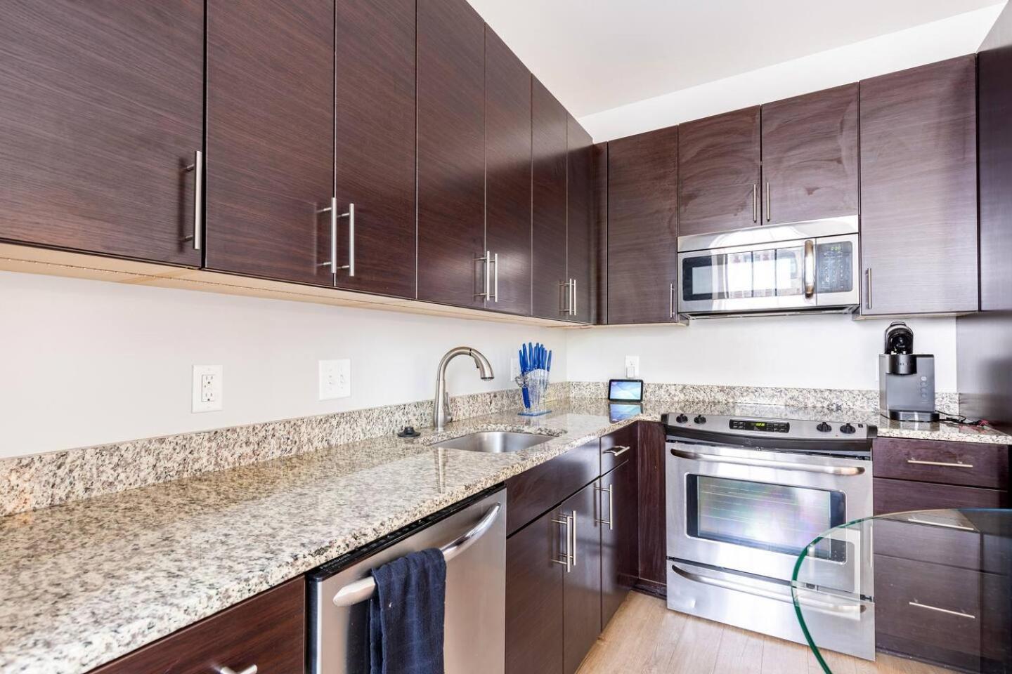 Luxury Inner Harbor Apartment Baltimore Exterior foto
